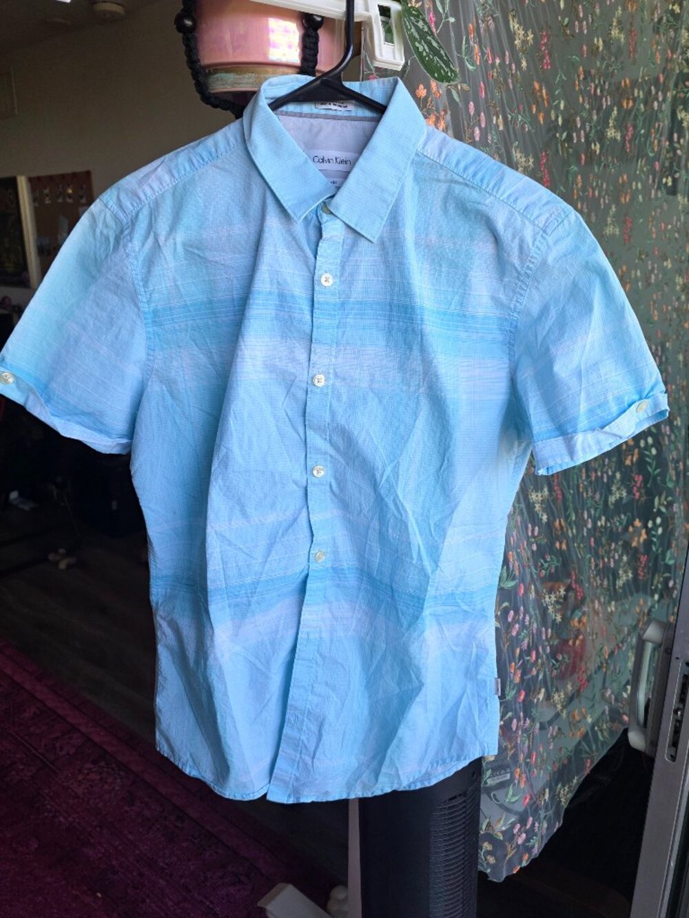 Calvin Klein Slim Small 100% Cotton button-down s/s